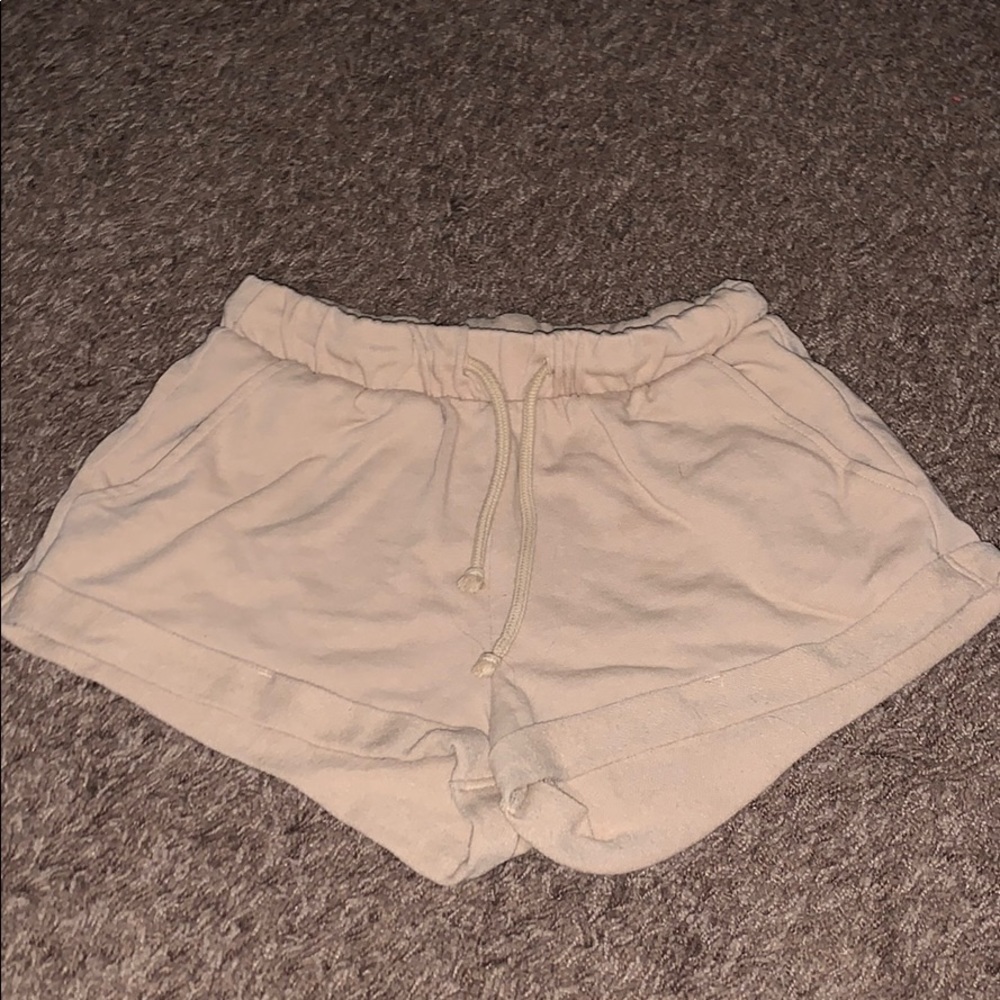 H&M tan shorts